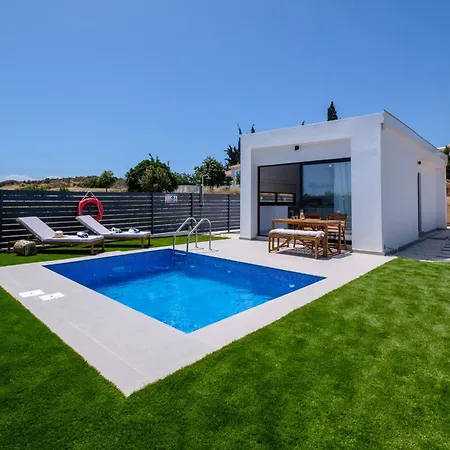 Sea Breeze בית נופש