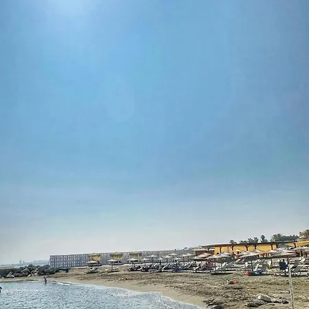 Sea Breeze בית נופש